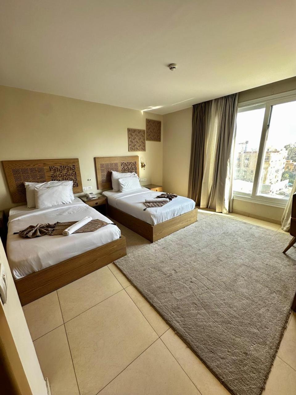 Doudou Pyramids View Hotel Kafret el-Gabal Екстериор снимка